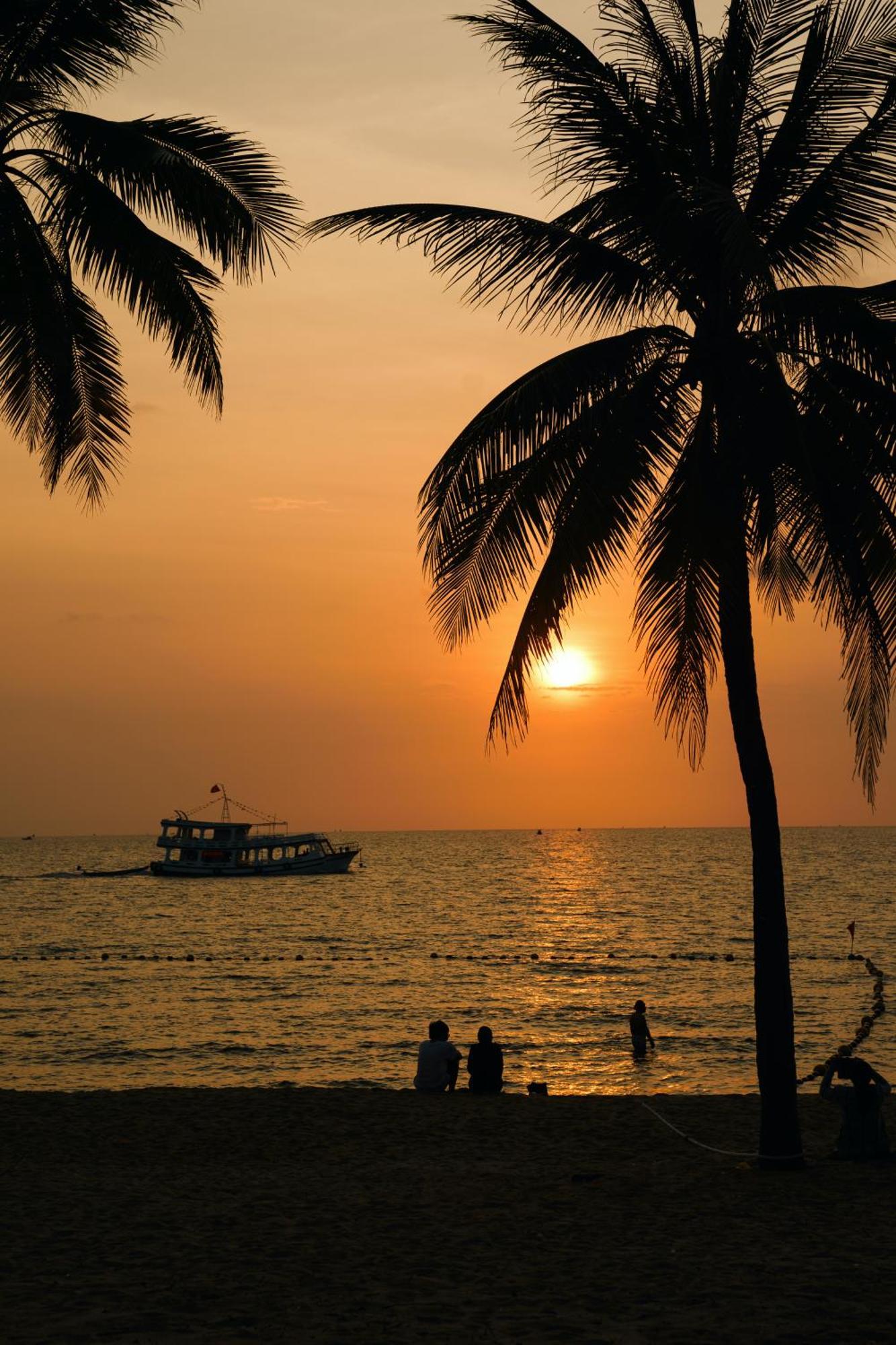 Kosmos Apart Hotel Phu Quoc - Night Market & Walkin To Beach Exterior foto